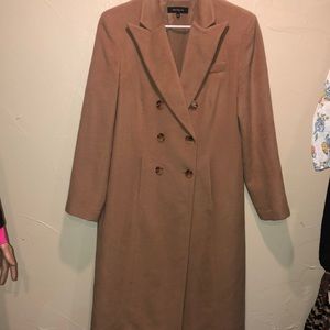 Jones New York long camel coat. Size L
